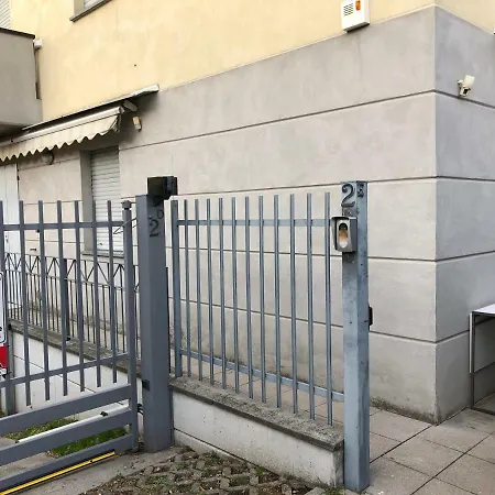 Easy Airport Luxury Aparment